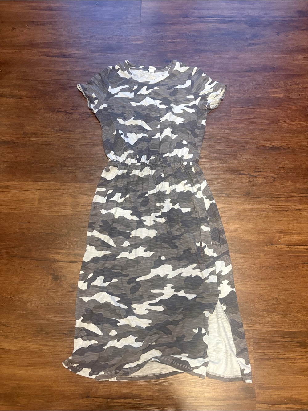 Old Navy Gray and White Camo Midi Dress